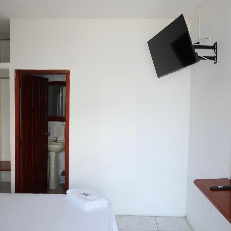 Hotel Pedernales MrRobert - Deluxe Double Room - 3