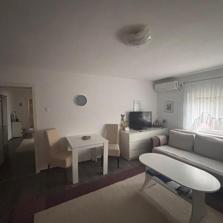 Mamma Mia! - Two-Bedroom Apartment - 17