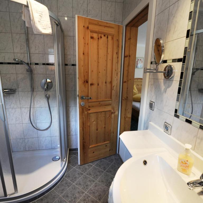 Hotel Garni Landhaus Platzer - Doppelzimmer mit Balkon - 1