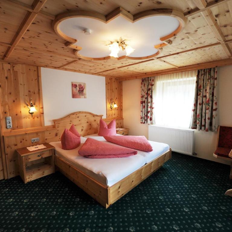 Hotel Garni Landhaus Platzer - Doppelzimmer mit Balkon - 3