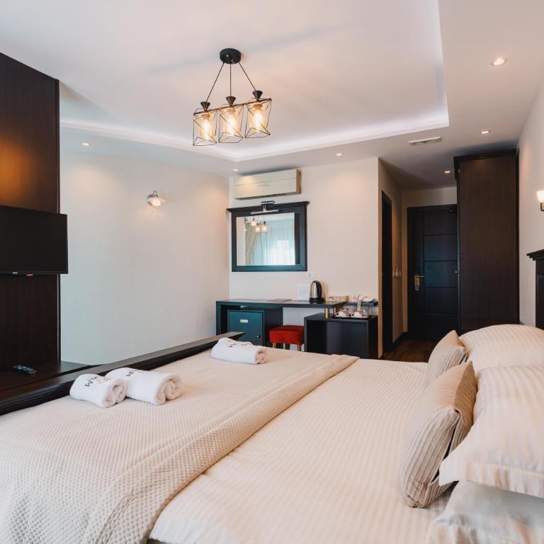 Padam Hotel & SPA - Deluxe Double Room (2 Adults + 1 Child) - 20