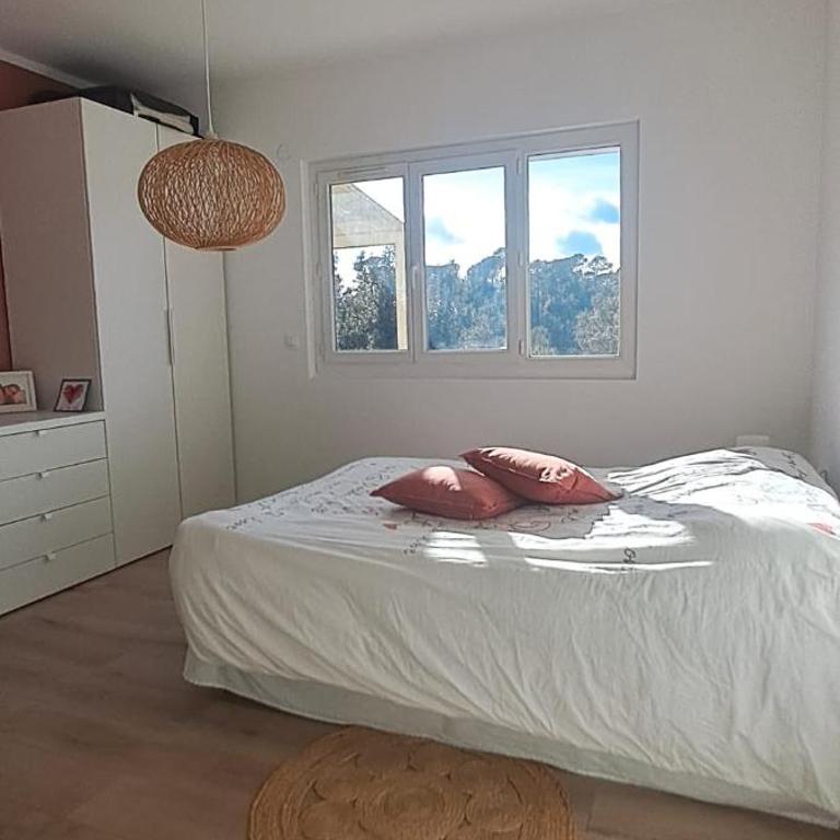 Maison au calme avec grande piscine - Maison 3 Chambres - 6