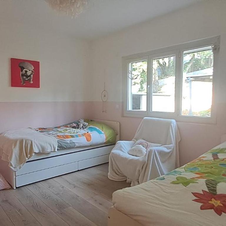 Maison au calme avec grande piscine - Maison 3 Chambres - 16