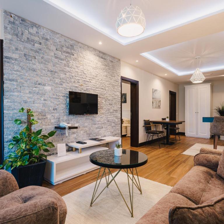 Padam Hotel & SPA - Deluxe Apartment - 26