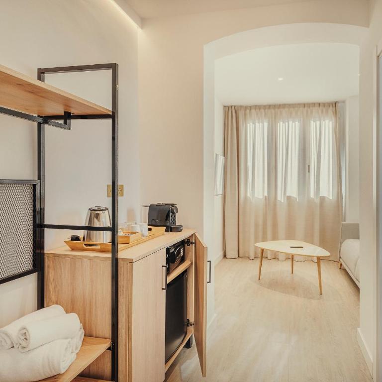 Beneste Nerja Hostal - Habitación Doble Deluxe - 12