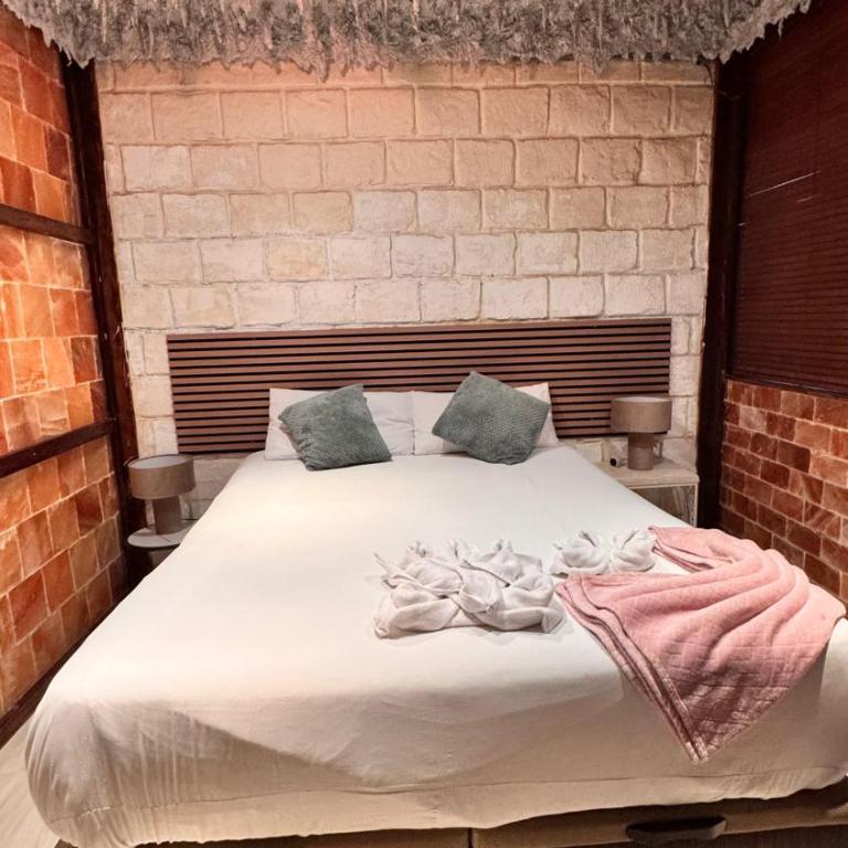 Plaza Opera Home - Double Room with Shared Bathroom - 7