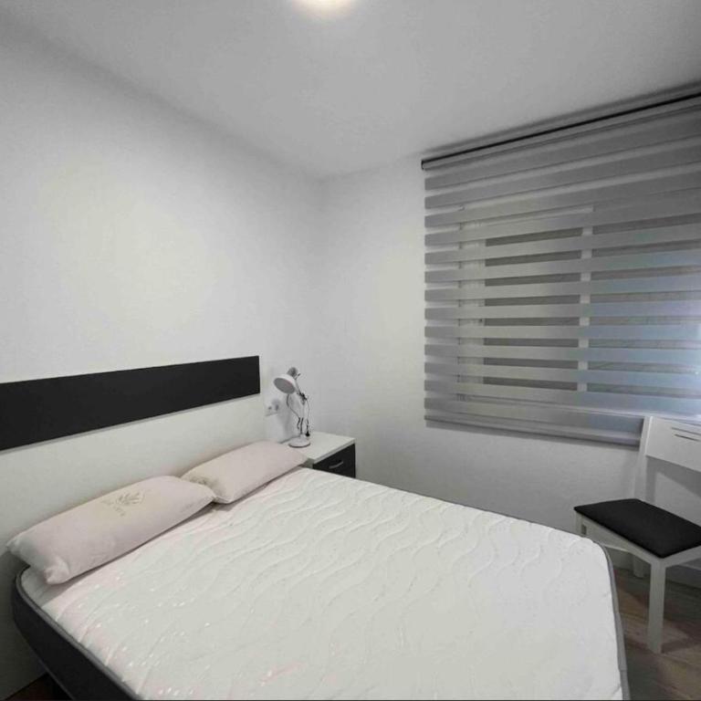 Apartamento con piscina a pocos metros de la playa - Apartamento de 3 dormitorios - 6