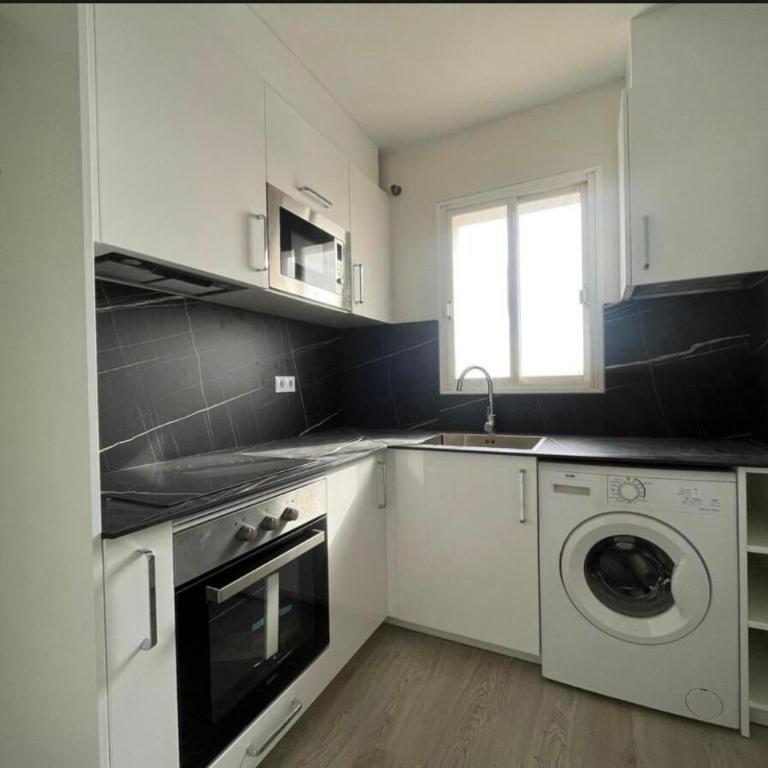 Apartamento con piscina a pocos metros de la playa - Apartamento de 3 dormitorios - 10