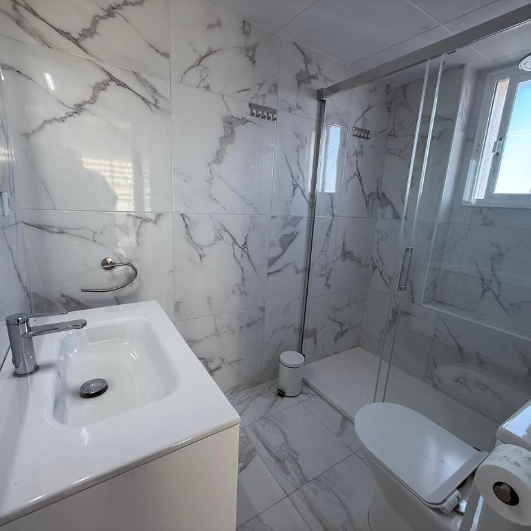 Apartamento con piscina a pocos metros de la playa - Apartamento de 3 dormitorios - 11