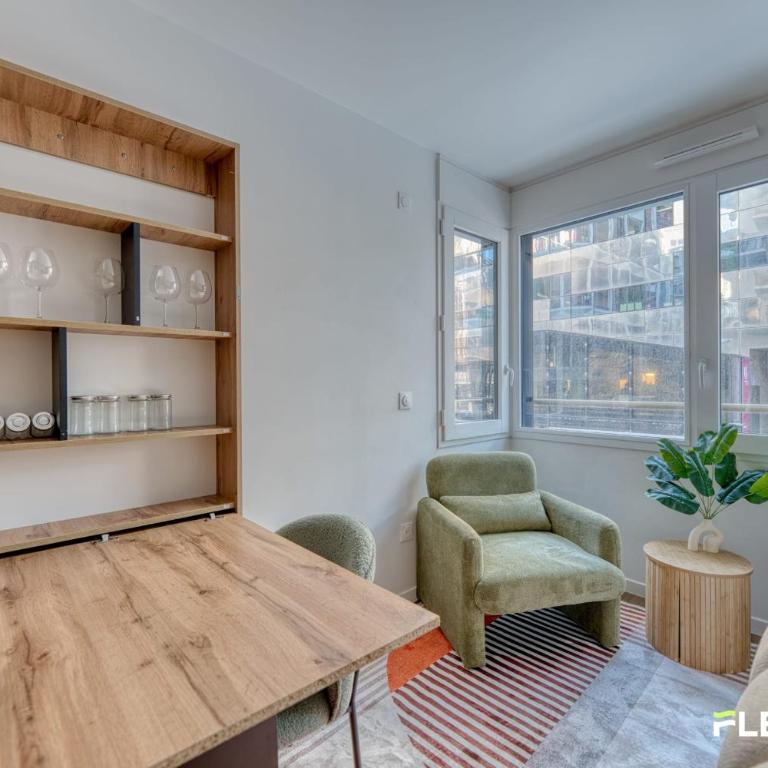 Grand T2 lumineux proche Seine & métro 14 - Appartement - 10