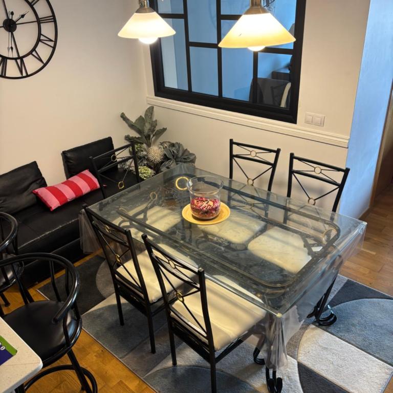 Appartement Roses centre-ville 5 min de la plage - Two-Bedroom Apartment - 8