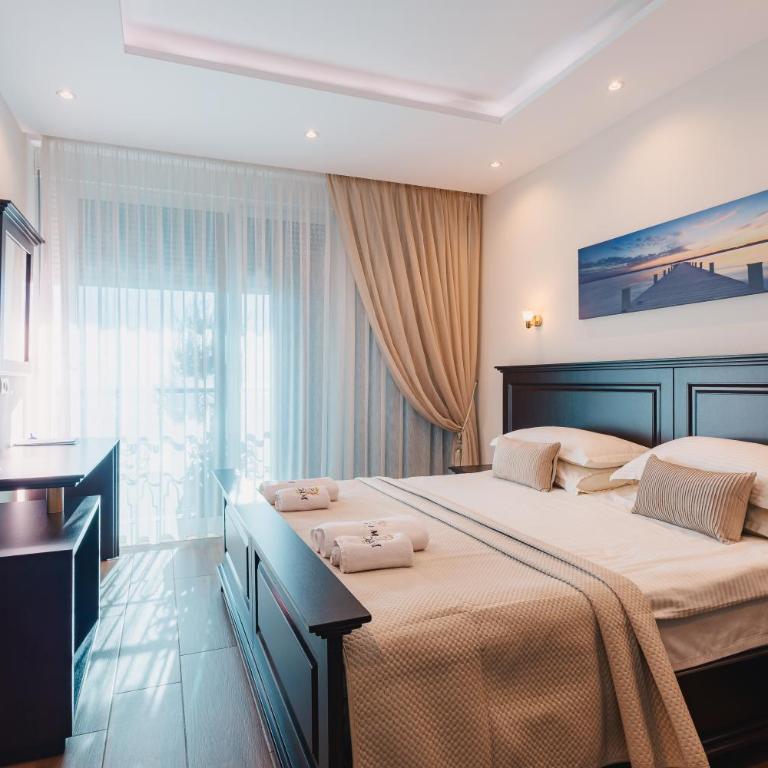 Padam Hotel & SPA - Deluxe Double Room (2 Adults + 1 Child) - 21