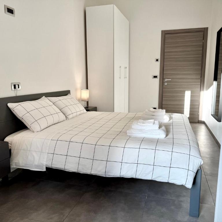 Cuneo Centro-Moderno Bilocale con vista panoramica - Appartement 2 Chambres - 11