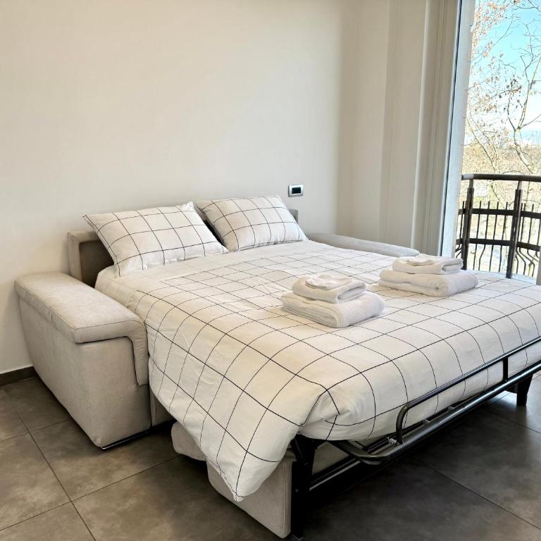Cuneo Centro-Moderno Bilocale con vista panoramica - Appartement 2 Chambres - 10