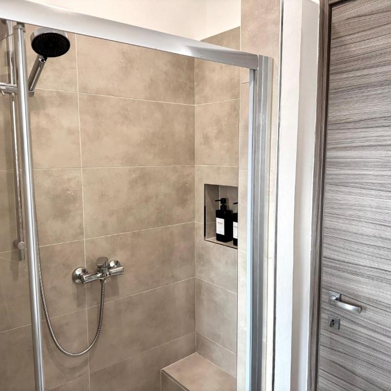 Cuneo Centro-Moderno Bilocale con vista panoramica - Appartement 2 Chambres - 15