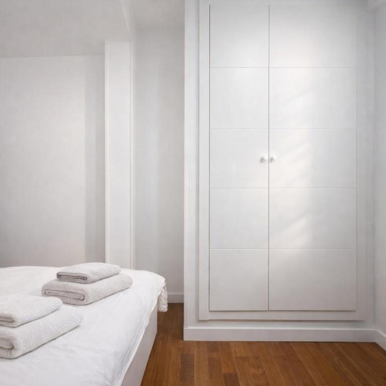 Toro Almudena Suites - One-Bedroom Apartment - 4