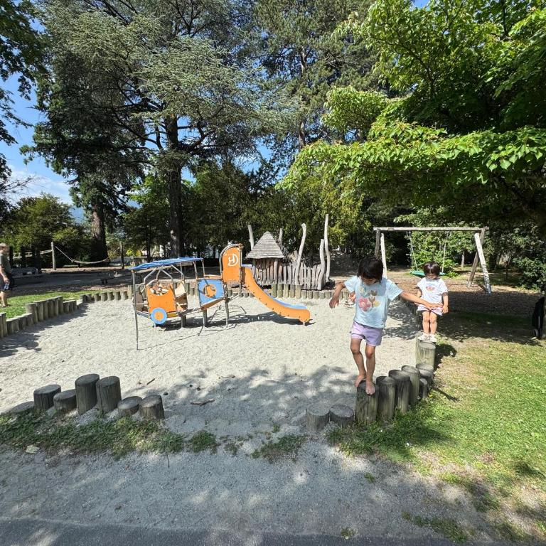 Historic House Aigle - Lake & Alps - Garden & BBQ - Apartment mit 2 Schlafzimmern und Bergblick - 39