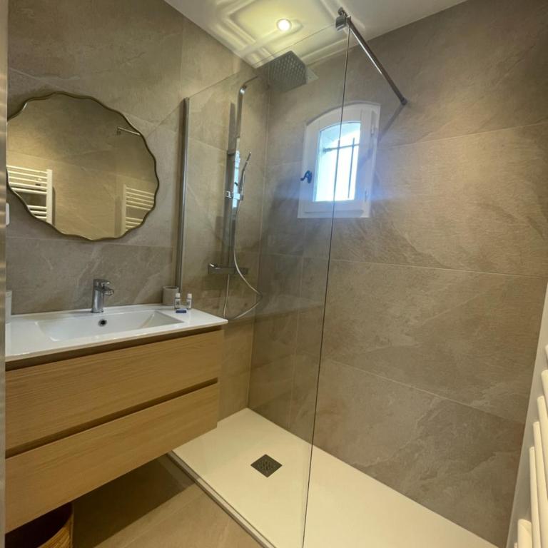 L’atypique : 2 chambres // Piscine // parking - Apartment mit 2 Schlafzimmern - 2