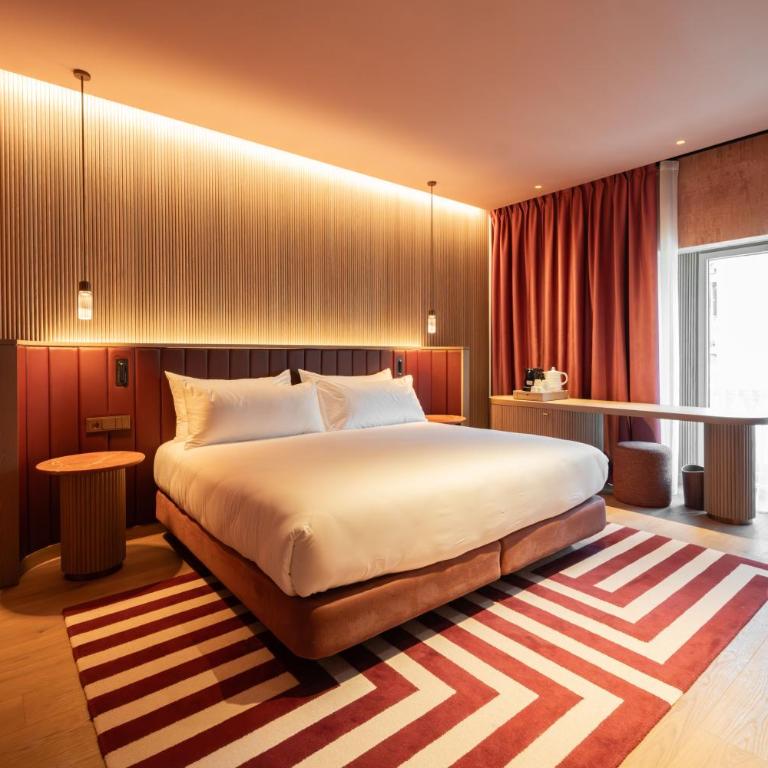 Hotel Palacio Bellas Artes San Sebastian, Curio Collection by Hilton - King Room - Gallery - 5