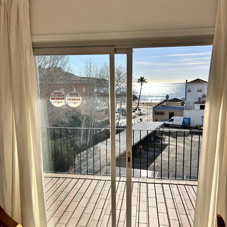 Isard 4 bis Apartamento junto a la playa - Apartamento de 2 dormitorios - 1