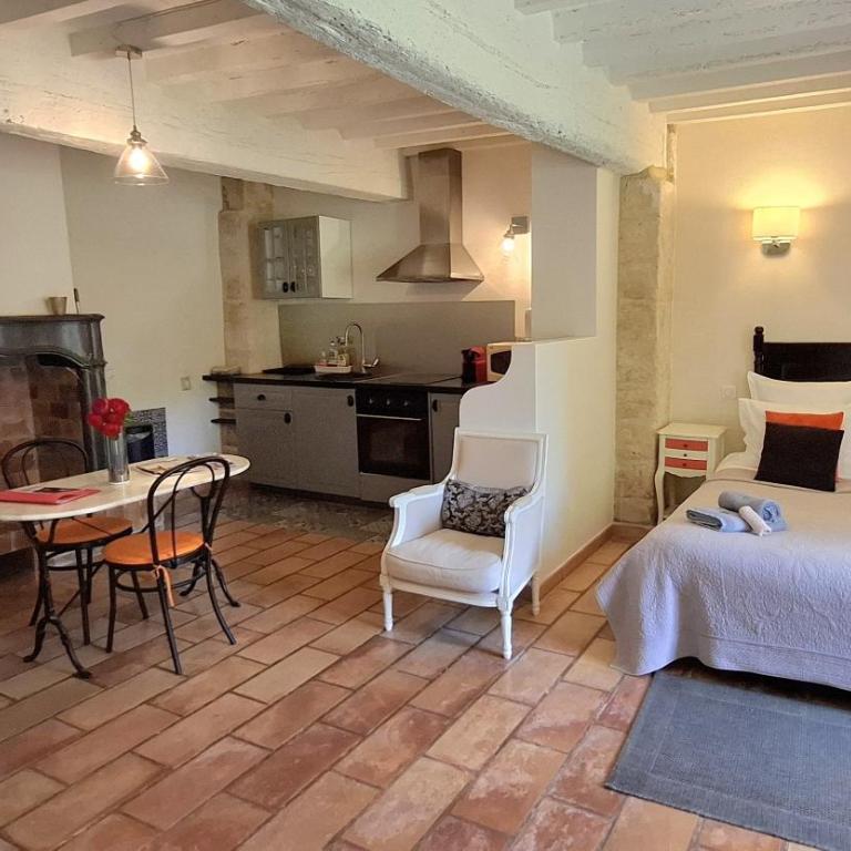 Domaine de Rhodes - 5 Chambres et 7 locations de vacances - Studio Supérieur - 7