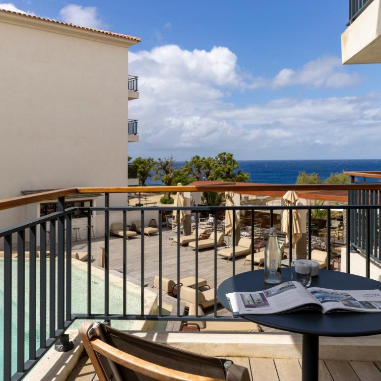 Hotel & Spa Kasano Calvi - Handwritten Collection - Chambre Lit King-Size Supérieure avec Piscine - Vue sur Mer - 10