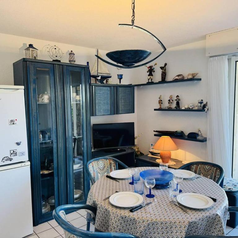 Appt 3 pièces, wifi, parking , vue mer partielle - Apartamento de 2 dormitorios - 4