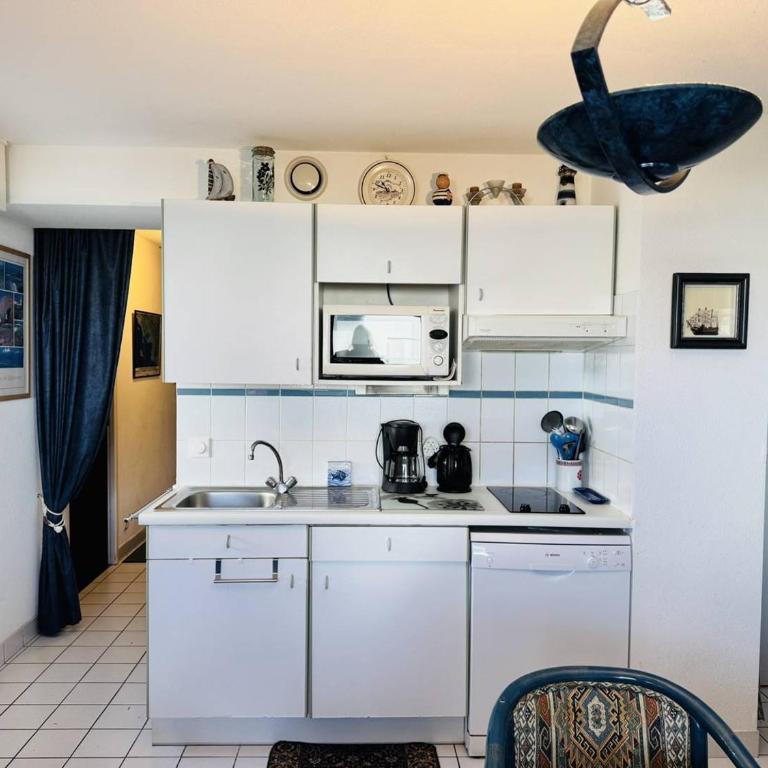 Appt 3 pièces, wifi, parking , vue mer partielle - Apartamento de 2 dormitorios - 8