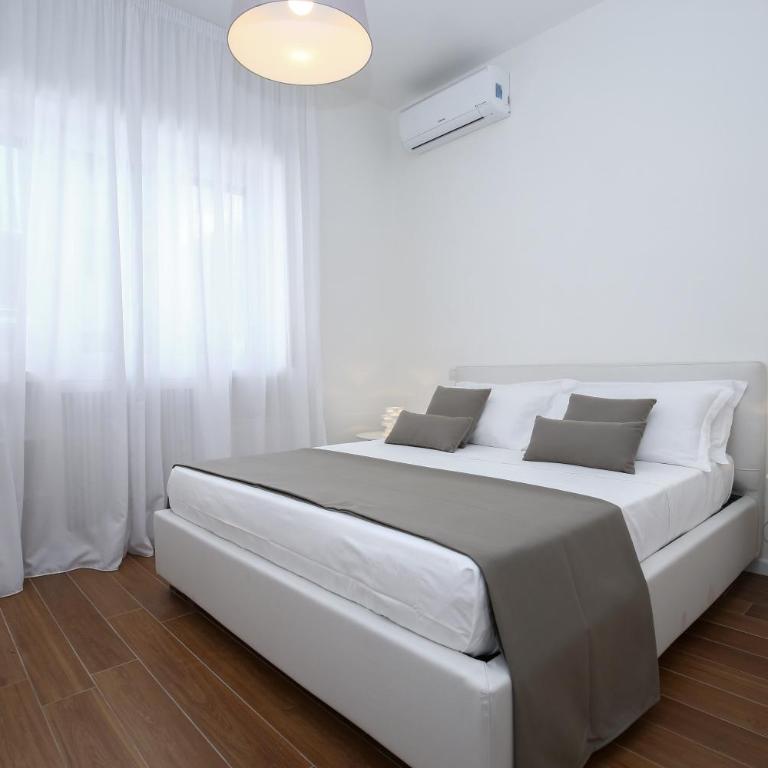 Starhost - GOLDEN APARTMENTS - Appartamento - 1