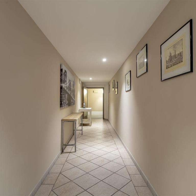 Raffaello Charming Apartment Near Duomo Square - Appartamento con 2 Camere da Letto - 4