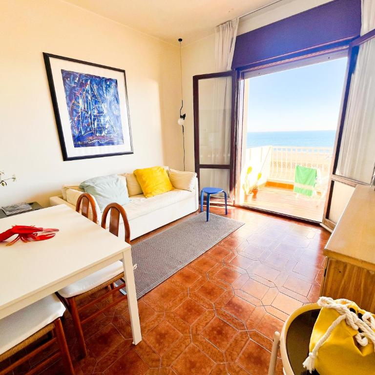 Fronte Mare, Piscina - RESIDENCE GRIFONE - Casa Vacanze - 11