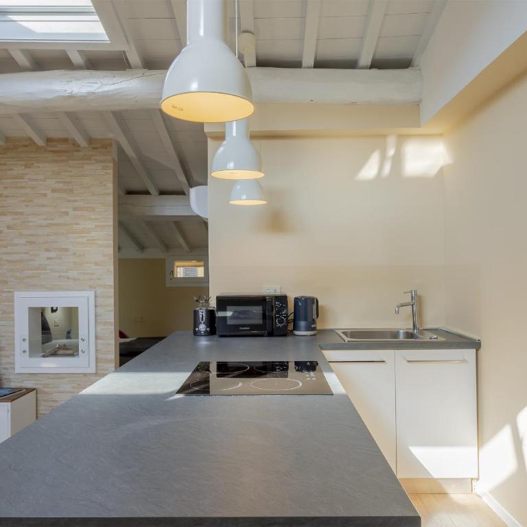 Raffaello Charming Apartment Near Duomo Square - Appartamento con 2 Camere da Letto - 10
