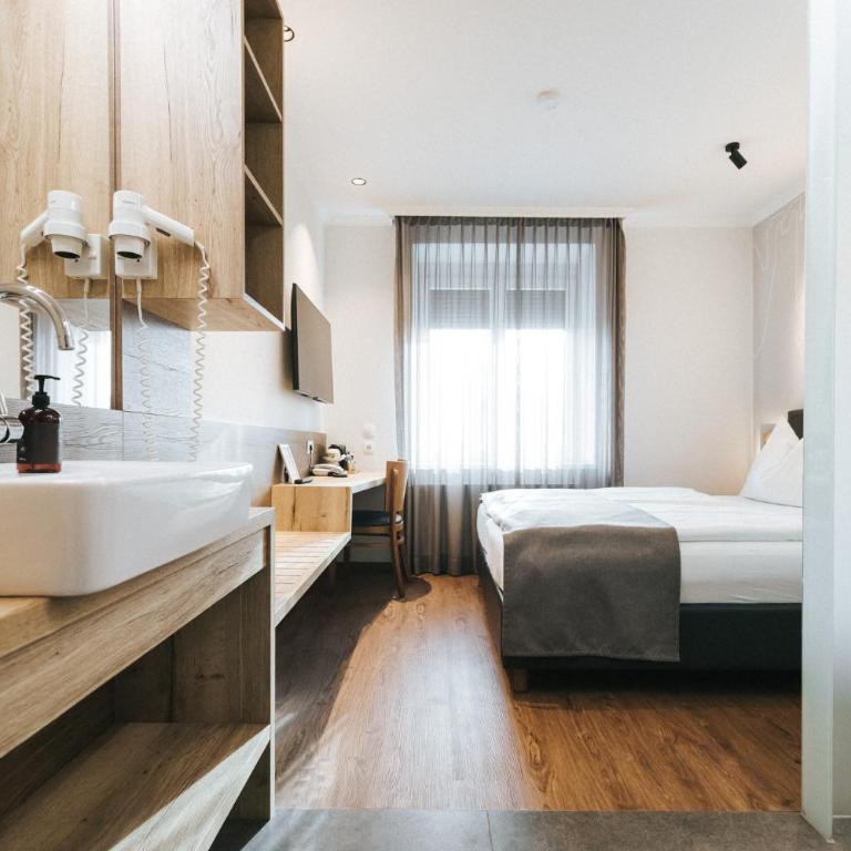 Hotel Restaurant Auerhahn - Doppelzimmer - 4