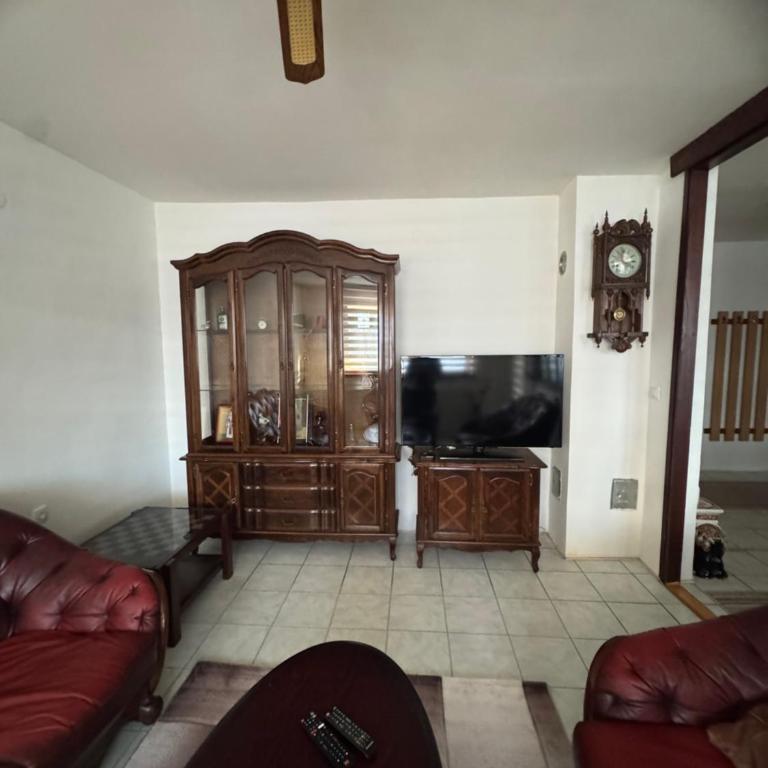 SS Stan - Two-Bedroom Apartment - 22