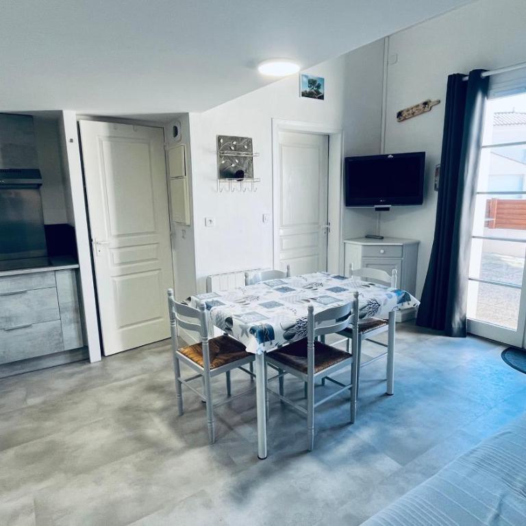Les Vertmarines, maison refaite à neuf, piscine - Haus mit 3 Schlafzimmern - 5