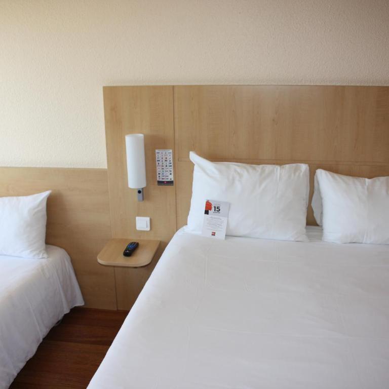 ibis Marseille Centre Gare Saint Charles - Chambre Triple Supérieure avec Canapé-Lit - 10