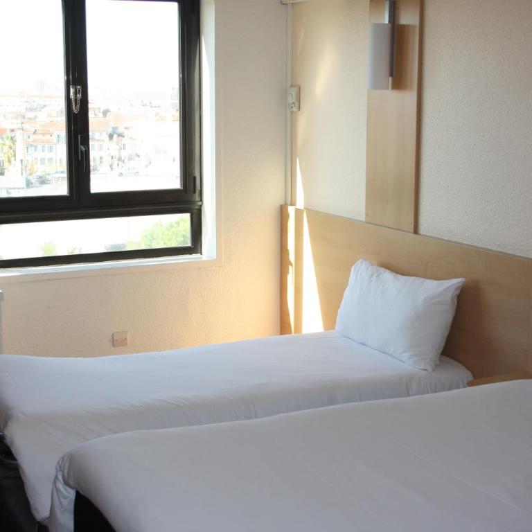 ibis Marseille Centre Gare Saint Charles - Chambre Triple Supérieure avec Canapé-Lit - 5
