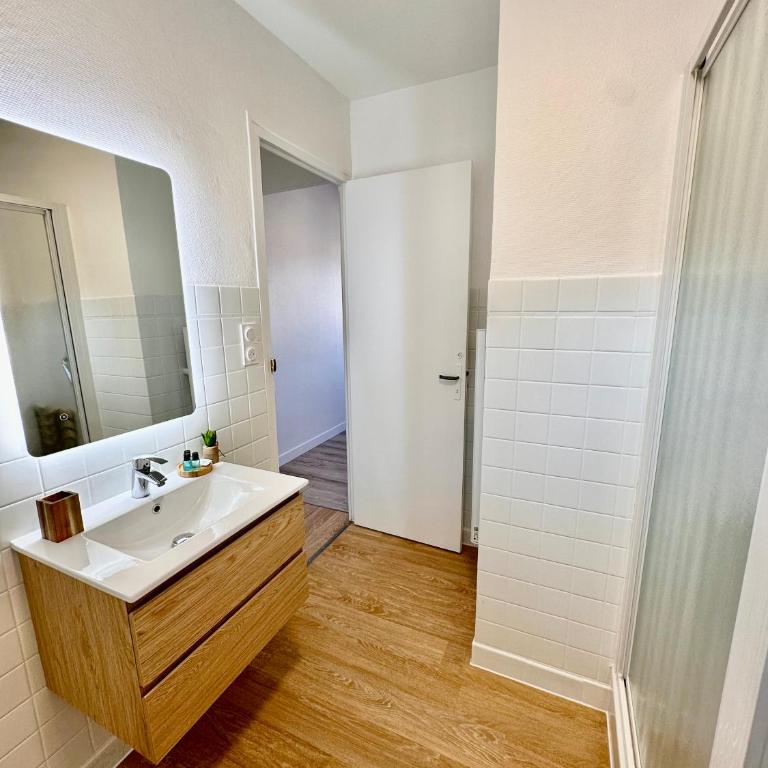 Pic du Jer - 1 Chambre - 15 min Sanctuaire - Appartamento con 1 Camera da Letto - 22