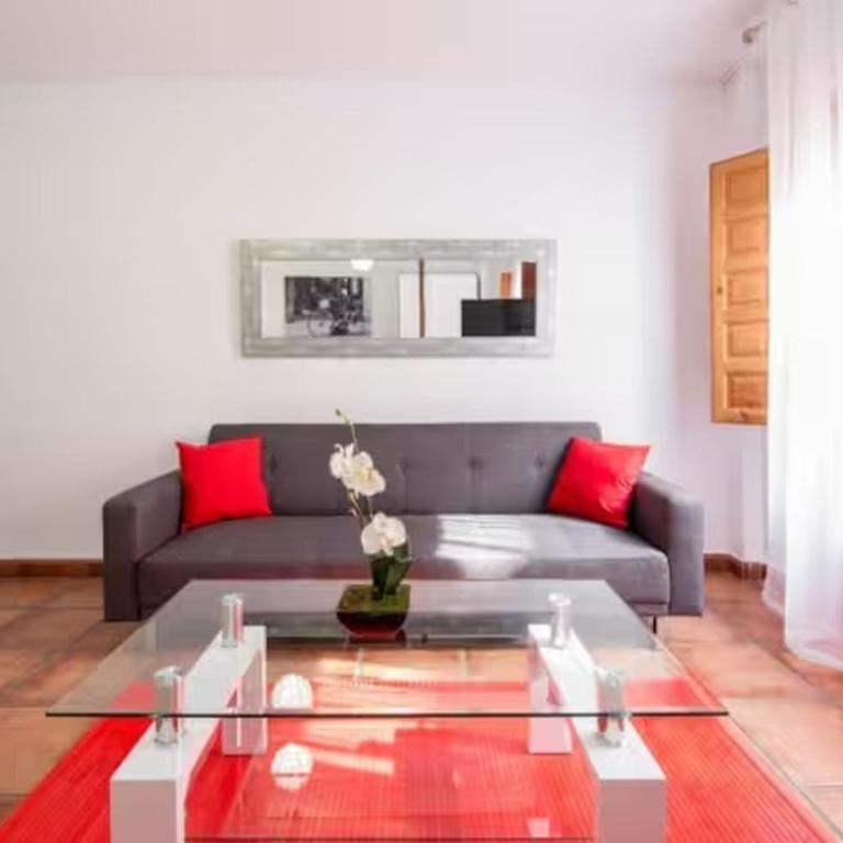 Apartamento Pavaneras en pleno centro de Granada - Two-Bedroom Deluxe Apartment with Balcony - 4