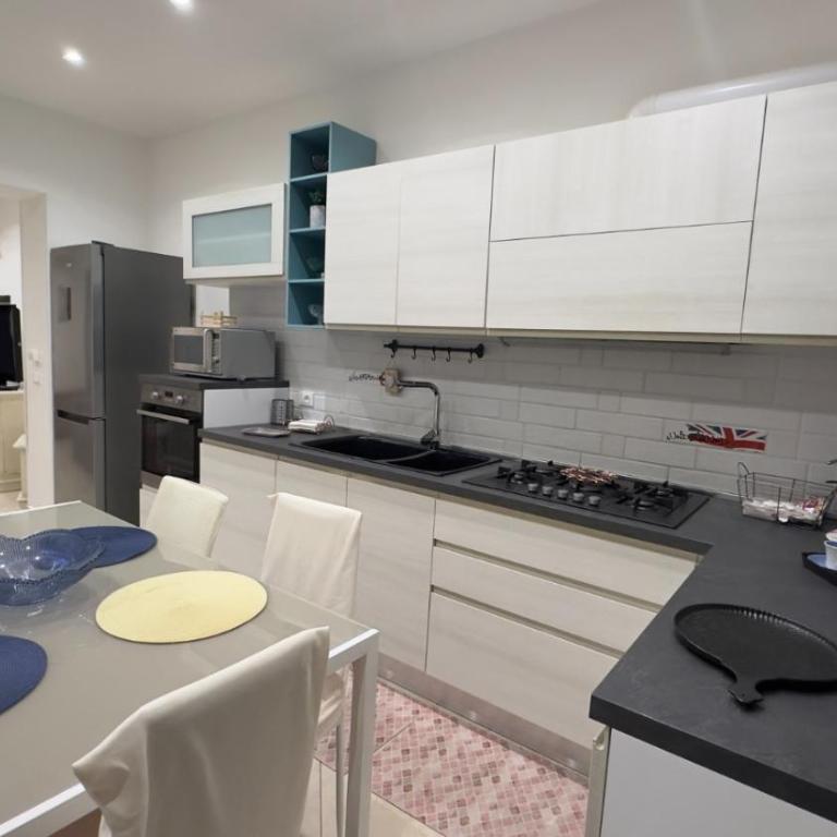 Calandreafamily, appartamento 2 camere da letto vicino al centro Palermo - Appartamento con 2 Camere da Letto e Terrazza - 2