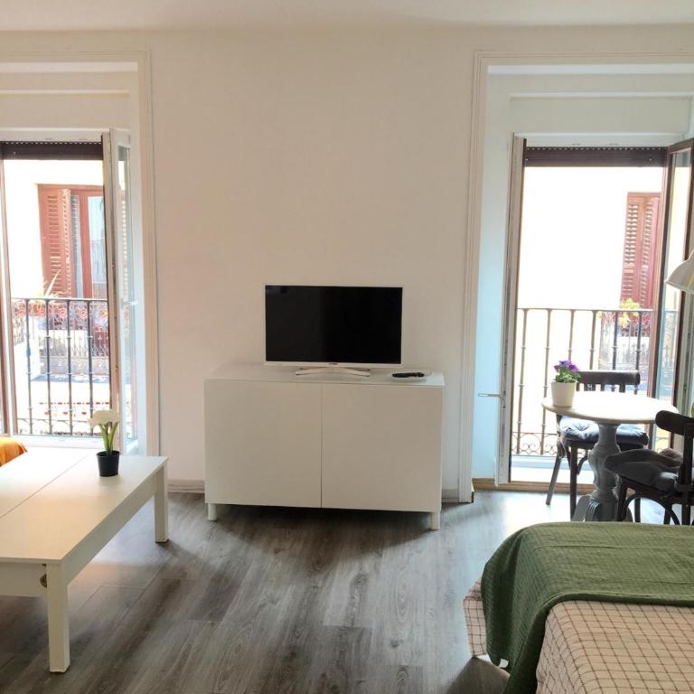 Casa blanca con mucha energía - Studio - 12