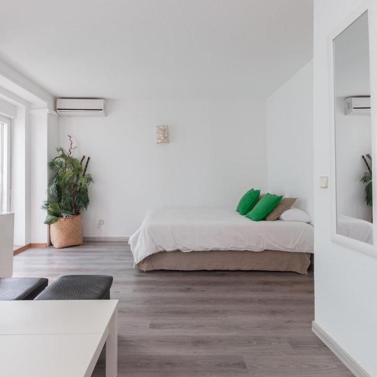 Casa blanca con mucha energía - Studio - 13