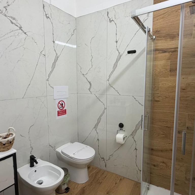 Cinquantotto Cozy Rooms - Twin Room with Private Bathroom - 10