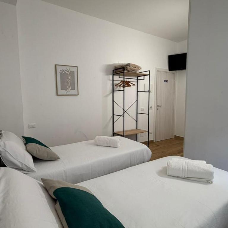 Cinquantotto Cozy Rooms - Twin Room with Private Bathroom - 3