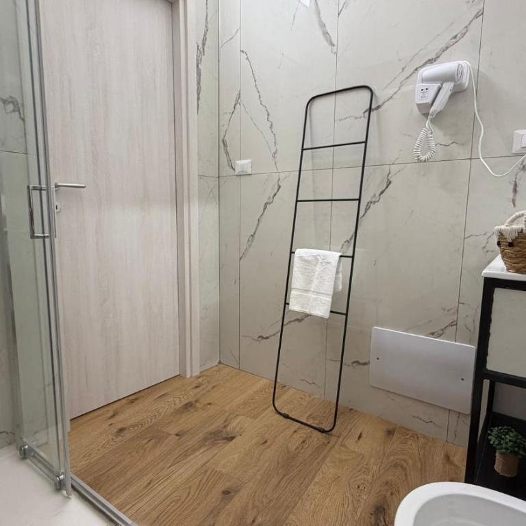 Cinquantotto Cozy Rooms - Twin Room with Private Bathroom - 9