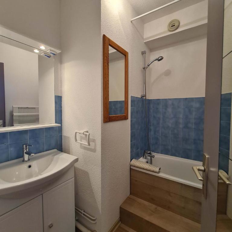 Hyper centre - Appartement 1 chambre avec coin montagne - vue imprenable - Apartment - 10