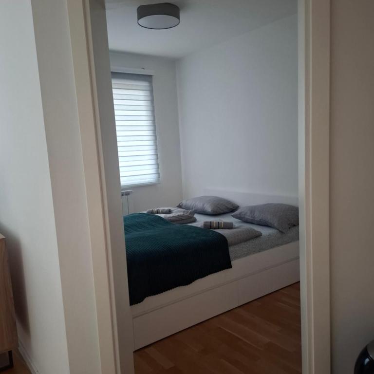 Golden stay Bulevar - Apartman sa 2 Spavaće Sobe - 3