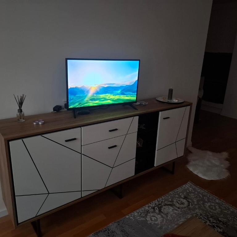 Golden stay Bulevar - Apartman sa 2 Spavaće Sobe - 8