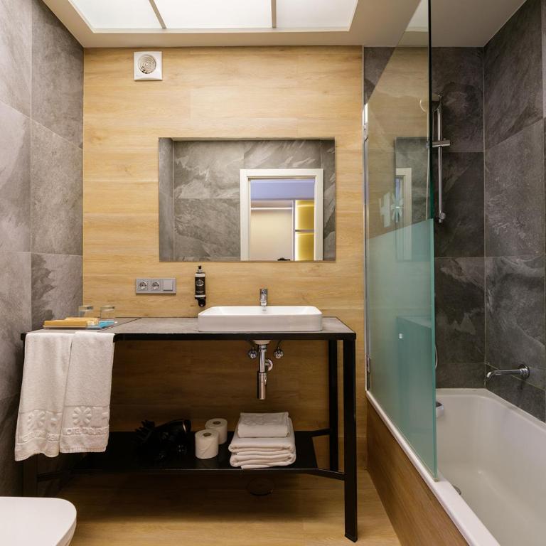 Hotel Taburiente S.C.Tenerife - Habitación Doble Deluxe con balcón - 2