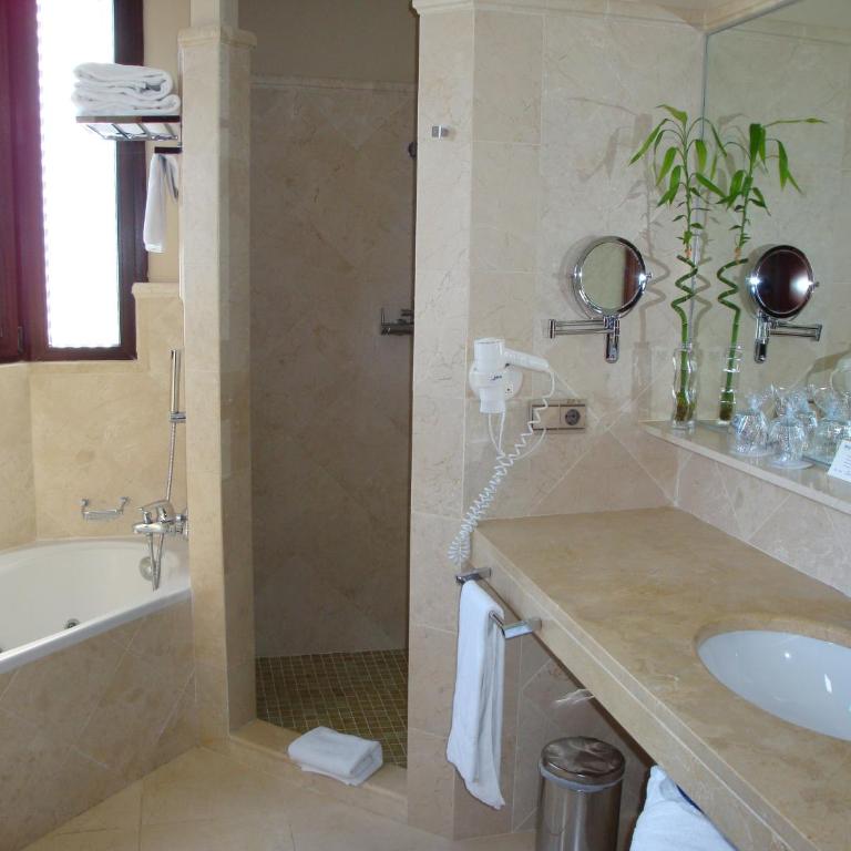 SH Villa Gadea - Habitación Doble Superior con vistas al mar - 1 o 2 camas - 5
